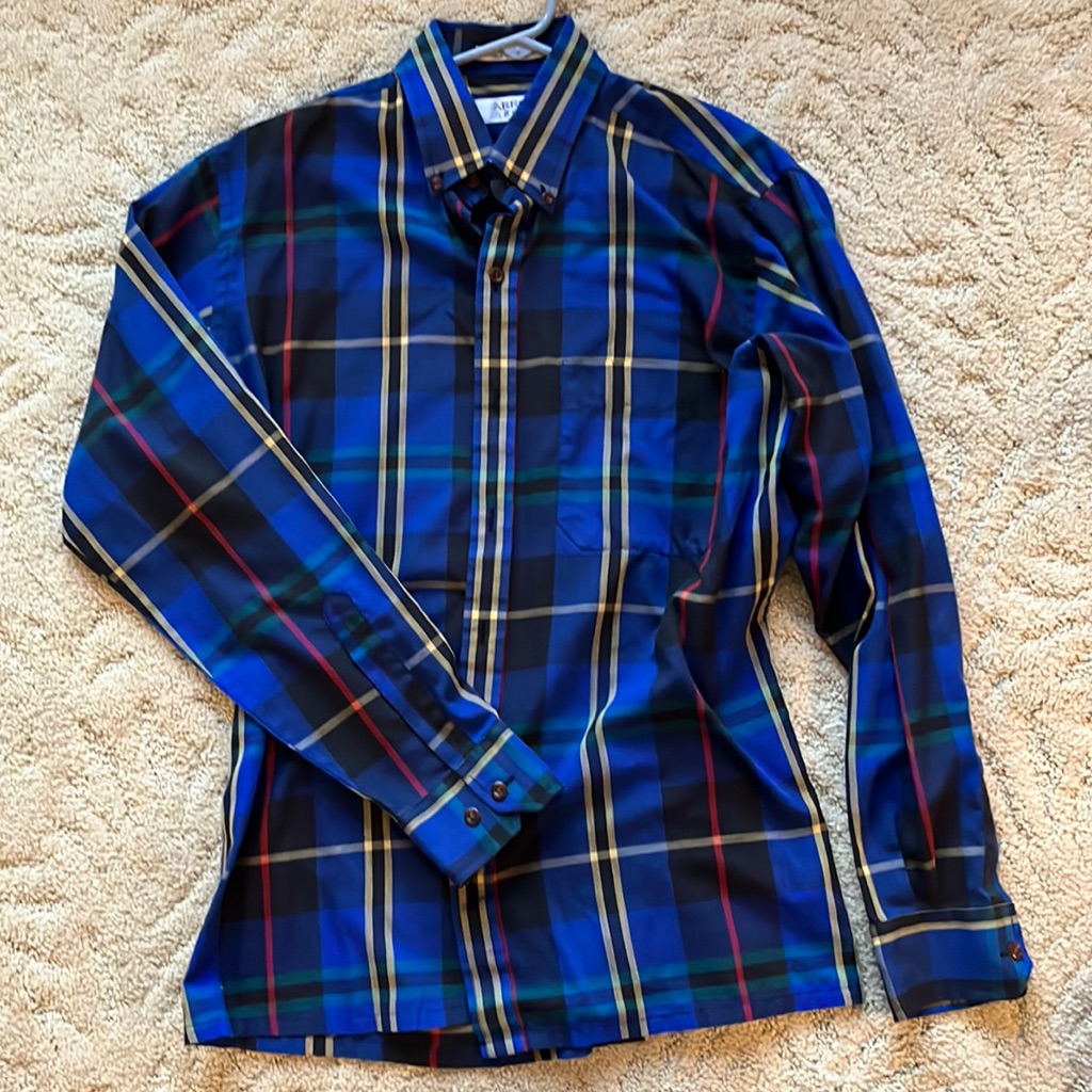 Mens Arrow Long Sleeve Shirt.